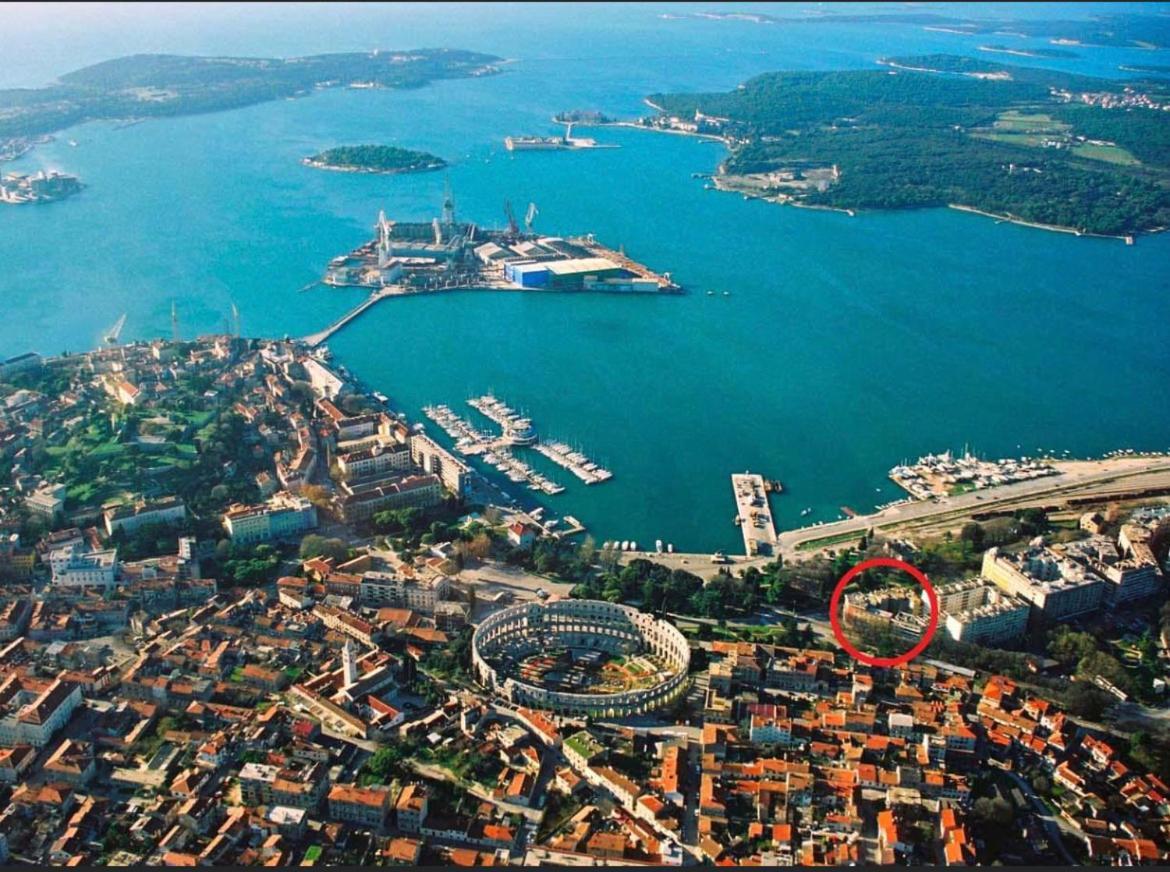 Apartments Incis Next To The Pula Amphitheather Exteriör bild