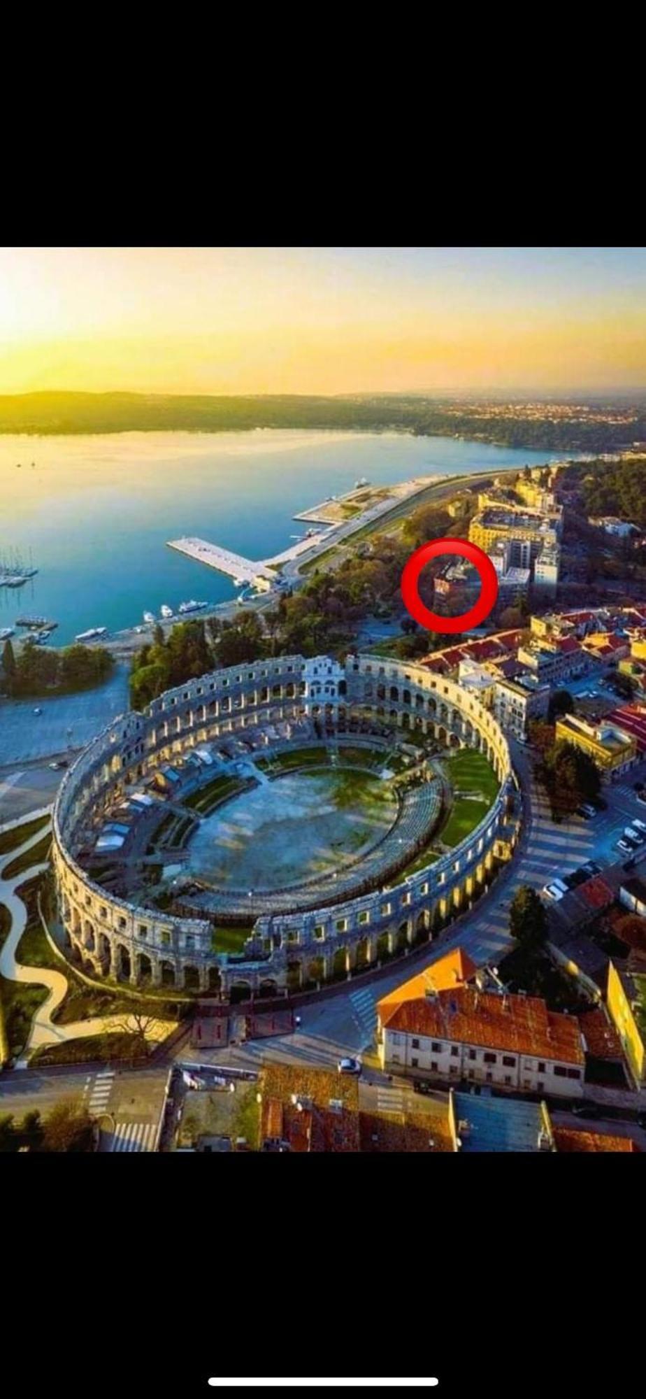 Apartments Incis Next To The Pula Amphitheather Exteriör bild
